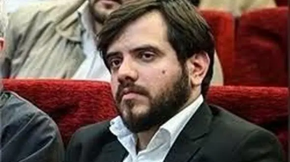 کل‌کل توئیتری تهیه‌کننده سریال گاندو با حسام‌الدین آشنا