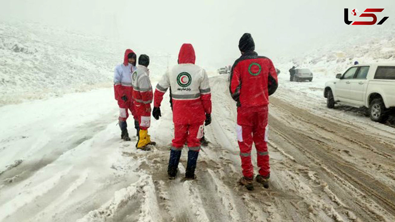 امدادرسانی به 60 نفر حادثه دیده در گردنه سخوید یزد 