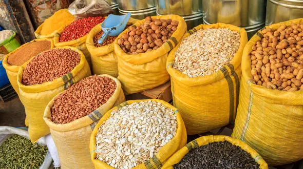 آجیل با طعم قاچاق!/در روستاهای اصفهان کشف شد