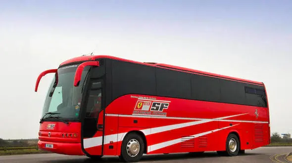  فروش اتوبوسی که میشائیل شوماخر و  روبنس باریچلو از آن استفاده می کردند