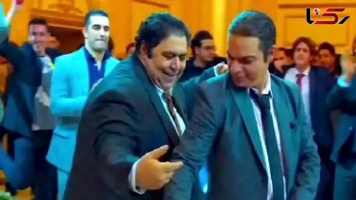 فیلم آواز شاد/ سعید پور صمیمی آوردن تو کار چه رقصی تو عروسی پسرش میکنه