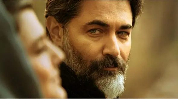 سیر تغییر چهره بازیگر جذاب و چشم رنگی از دهه 70 تا الان/ پارسا پیروزفر کراش همه دختران شد!