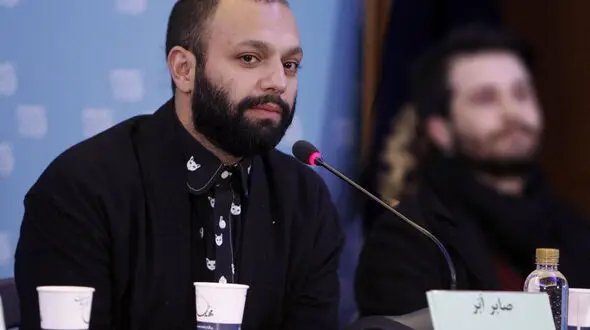 صابر ابر به همراه مشهورترین بازیگران به تالار وحدت می رود