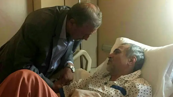 «فریدون» همچنان  در بیمارستان دی بستری است