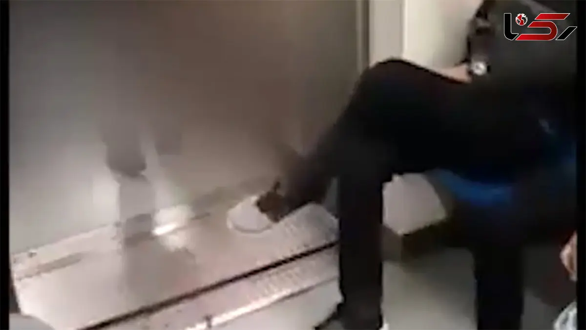 فیلم خانمی در واگن آقایان متروی تهران ! / پلیس وارد عمل شد