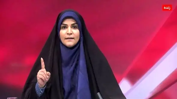 عکس ها / نگاهی به چیدمان شیک و اصیل ایرانی   سحر امامی، مجری حماسه ساز صدا و سیما / از مبلمان چهارخانه و لوستر ، پرده‌های حریر و تابلو دیواریِ هنریِ تا بازیگوشی های فرزن خوشگا و چشم رنگی ...