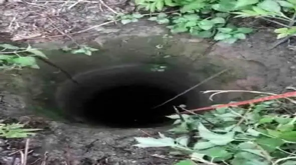 نجات مرد جوان و سگش از چاه 12 متری + عکس