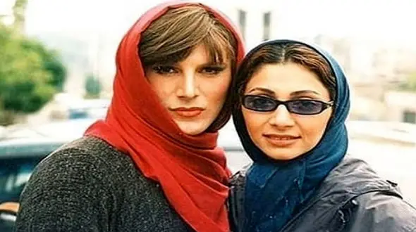 این زن زیبا کدام آقای بازیگر است ؟! + فیلمی که خودش را لو داد !