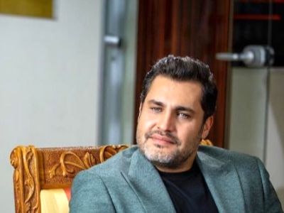 امیرمحمد زند: تقدیر و تشکر میکنم از مسئولین محترم به خاطر این قطعی‌ برق ، فقط زحمت بکشید یه کاری کنید گاز هم بره که کلا یه سره بشیم