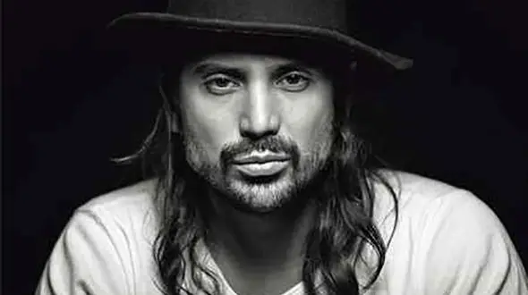 پدیده جوان موسیقی شب گذشته کنسرت برگزار کرد +فیلم