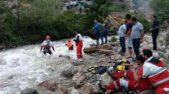 مرگ تلخ  امیرحسین 9 ساله در رودخانه چالوس + عکس 