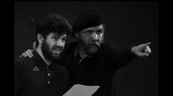 امیر دژاکام به فساد اقتصادی پرداخت 