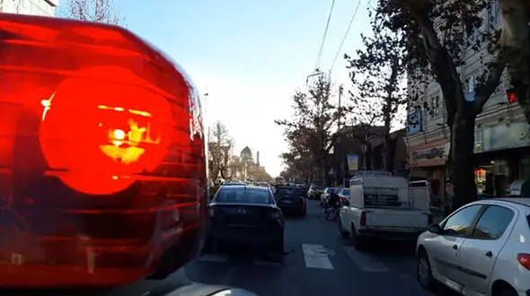 جنجالی که راننده خودروی جنسیس در بویراحمد به راه انداخت / تیراندازی پلیس و توقیف مواد مرگ