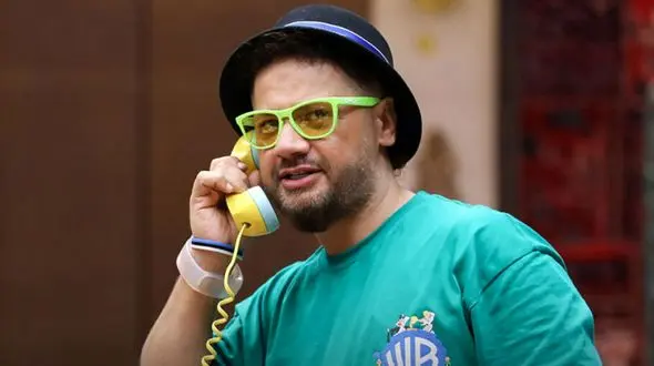 فیلم تاسفبار از علی صادقی : کسی رو دوست دارم که پول بزنه به حسابم بعدش بمیره ! / شوخیشم خوب نبود !