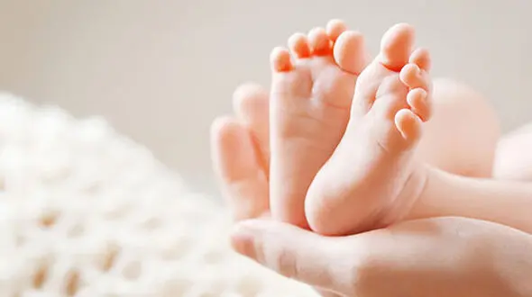 عجیب الخلقه ترین زایمان یک زن ! / بدون حاملگی مادر شد + عکس و داستان عجیب