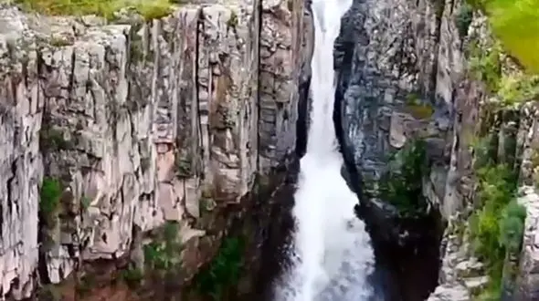 آبشار چالاچوخور از جاذبه های گردشگری استان اردبیل + فیلم