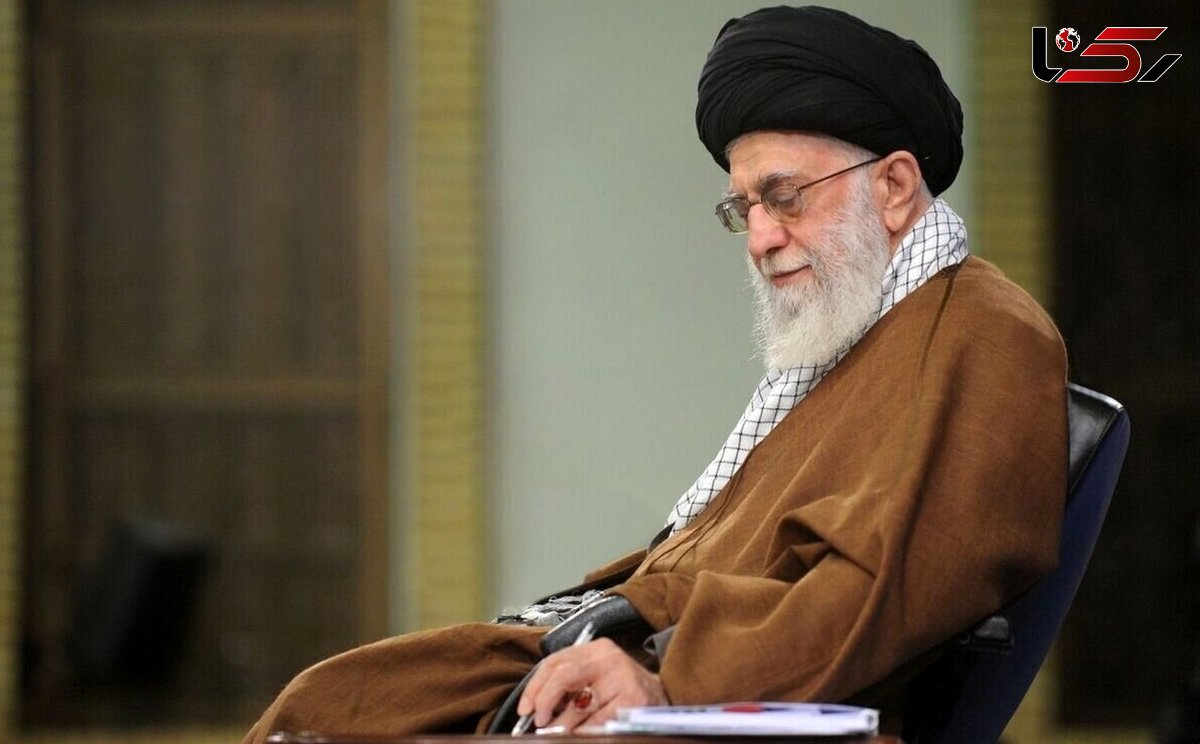 نظر آیت الله خامنه ای درباره پوشیدن لباس مارک آمریکایی