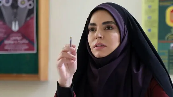 عکس/ تیپ و قد عجیب «مرضیه سریال آوای باران» در کوهستان های تهران 