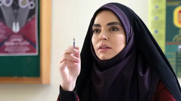 عکس/ تیپ و قد عجیب «مرضیه سریال آوای باران» در کوهستان های تهران 