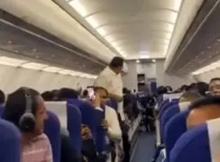 فیلم ورود ناگهانی کبوتر به هواپیمای هندی