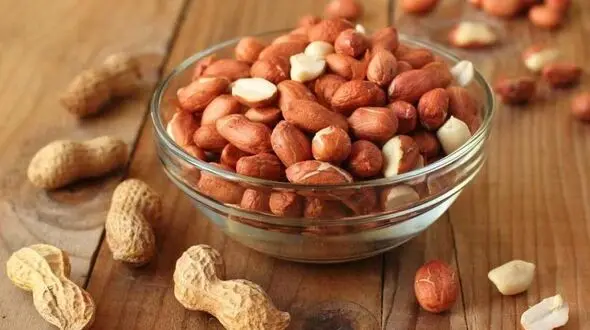 خواص شگفت انگیز بادام زمینی برای سلامتی