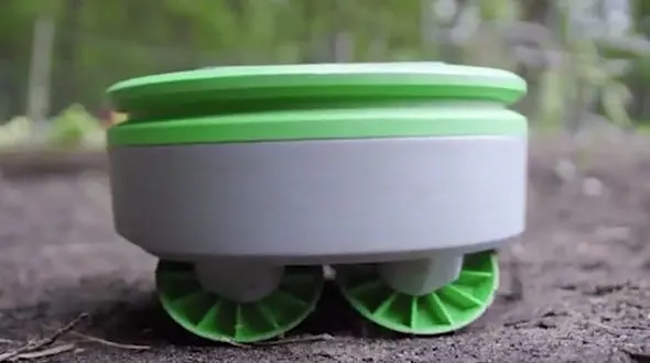 این ربات خانه دار  علف های هرز باغچه را هرس می کند+ فیلم
