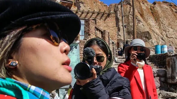 بازدید 135 میلیونی پست های 20 اینفلوئنسر چینی که به ایران آمده بودند / رشد 35 و 41 درصدی در جذب گردشگر از چین و روسیه