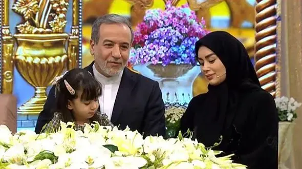 عباس عراقچی بازهم پدر شد + فیلم و عکس از همسر جوانش و کوچولویشان