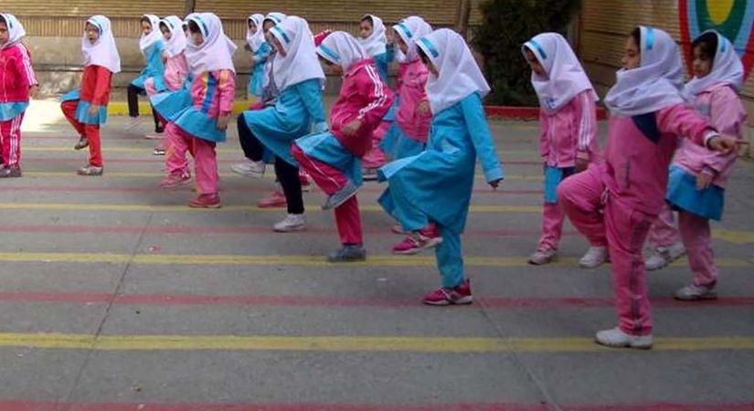 فیلم رقص در مدرسه دخترانه با آهنگ دافی / برخورد قانونی با مدیر مدرسه کیمیای دانش کرمان !