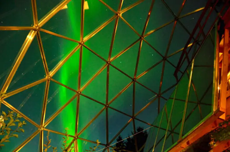 خانه ای که حتی در زمستان هم بهار است