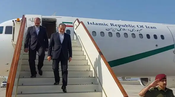عراقچی وارد عراق شد / سفر دیپلماتیک وزیر امور خارجه با هیئت عالیرتبه به بغداد