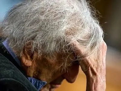 بررسی رابطه علائم افسردگی در میانسالی با خطر زوال عقل