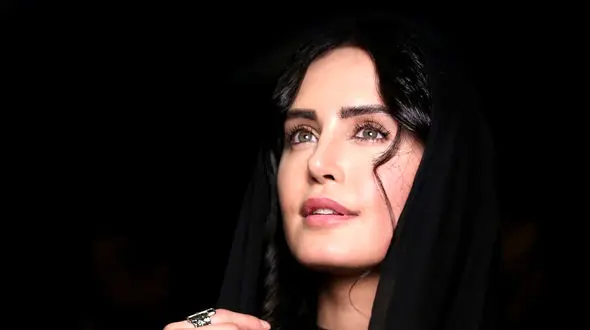 سلفی عجیب و غریب الناز شاکردوست با خر ! + عکس