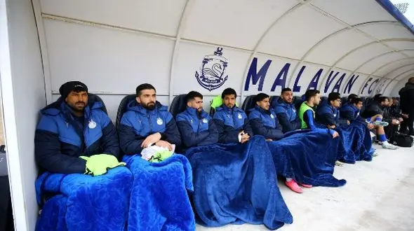 صبر رامین رضاییان در آستانه لبریز شدن! / ستاره نیمکت نشین تنها محبوب سکوها!