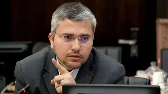 رضائی: واشنگتن در صورت تصمیم برای نزدیک شدن به تنگه هرمز، باید تابوت سربازانش را آماده کند