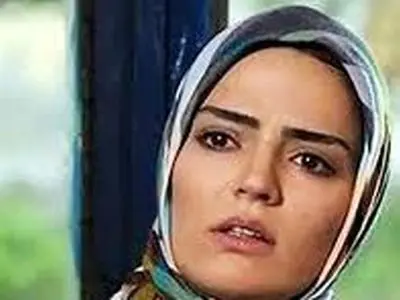 گلرخِ سریال از یاد رفته با دامن در خیابان‌های نیویورک!