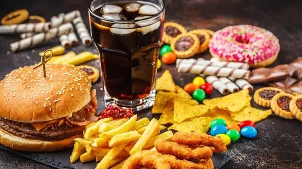 چه غذاهایی برای آرتروز مناسب نیست؟ راهنمای تغذیه برای سلامت مفاصل