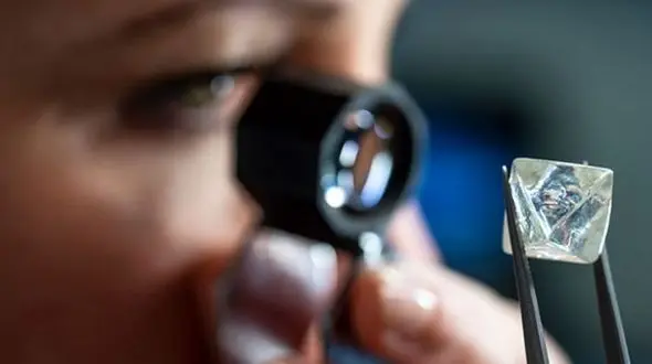 کشف یک الماس نادر از معادن استرالیا + تصاویر
