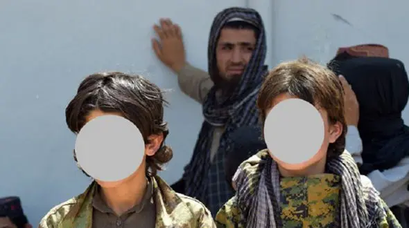 فرماندهان داعش به زور با دختران و پسران نوجوان افغان ازدواج می کردند ! + عکس 