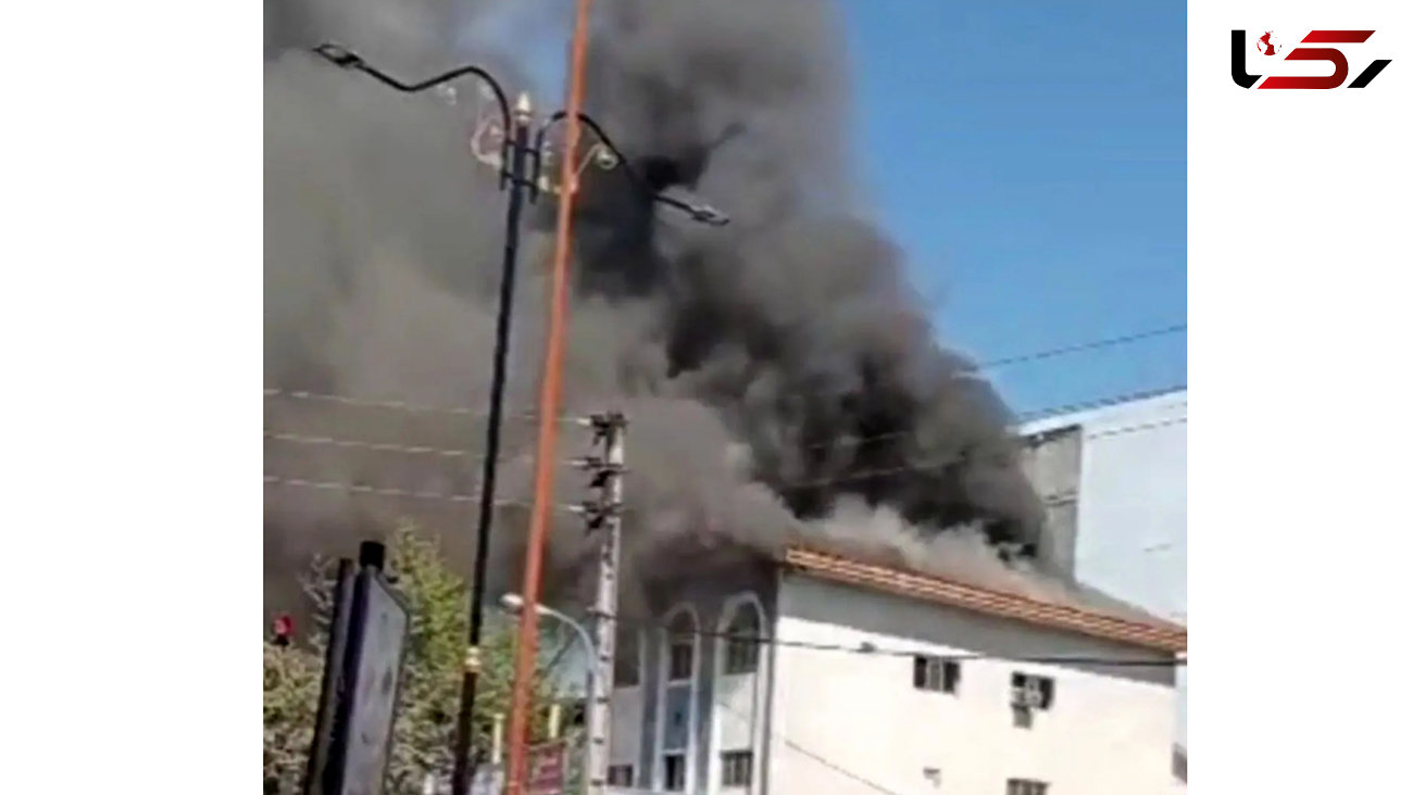 مصدومیت 4 آتش‌نشان در عملیات اطفاء حریق مجتمع فرهنگی در تالش