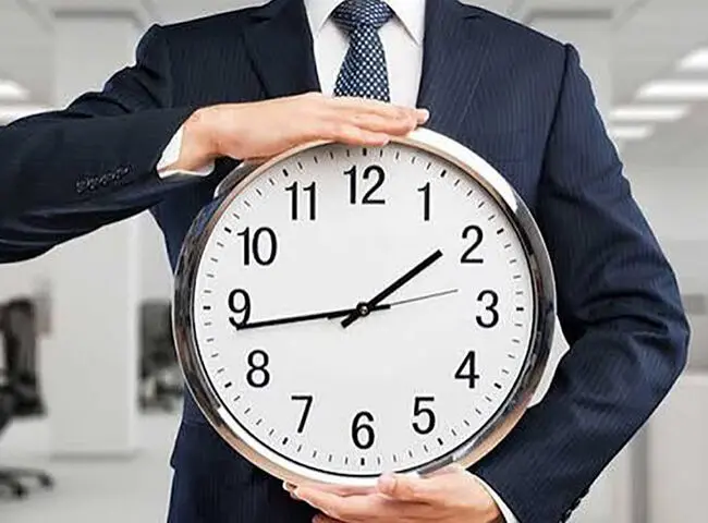 ساعت کاری ادارات تغییر می‌کند؟ آخرین خبر از وضعیت کارمندان بعد از ۱۵ شهریور