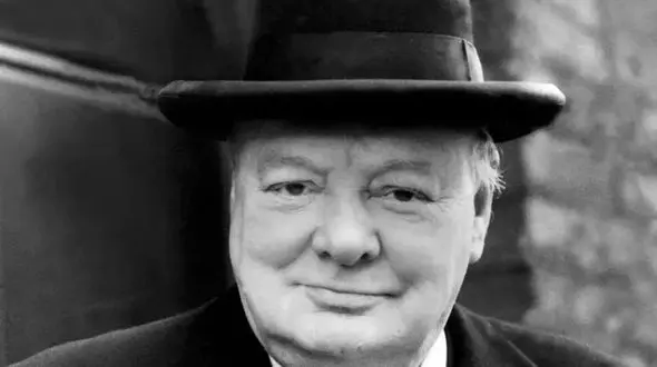 رکنا سیاسی:«چرچیل» در هند؛ بررسی زندگی سربازی او در سال 1274