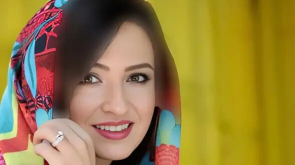 زیبایی گلاره عباسی با استایل جذاب کنار سفره هفت سین ! / نچرال ترین خانم بازیگر رخ نمایی کرد 