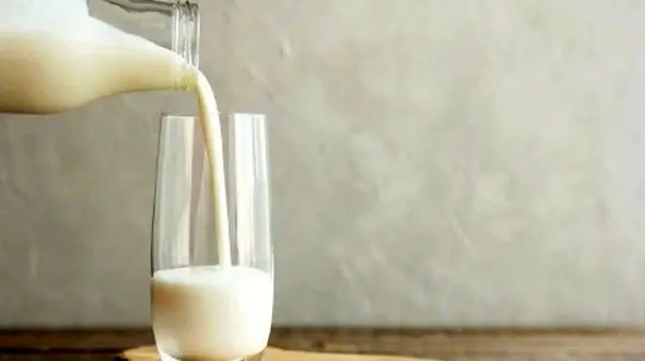 نوشیدنی‌ های سالم برای جایگزینی آب در تابستان داغ