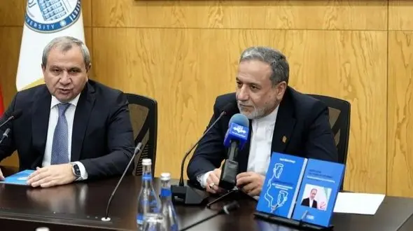 سخنرانی عراقچی در دانشگاه دولتی باکو + تصاویر