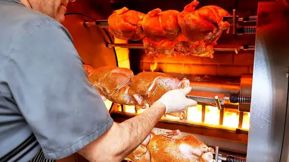 مرغ کبابی و ساندویچ مرغ ویژه شیکاگو؛ طعمی فراموش‌ نشدنی + فیلم