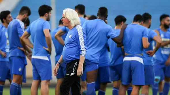 رختکن استقلال جاسوس دارد ؟