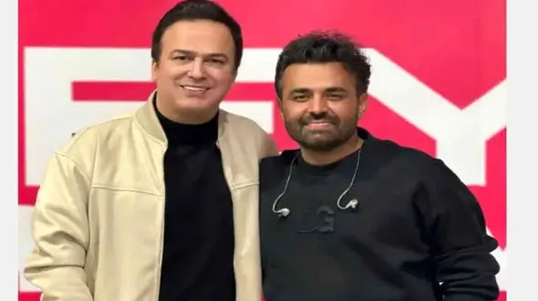 فیلم/ سوال باحال حامد آهنگی از میثم ابراهیمی:عجیب ترین چیزی که تو کیفت نگه میداری چیه؟/جوابش رو بشنوی میمیری از خنده این دیگه نوبره 