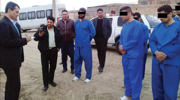 به رگبار بستن مرد جوان و کودک مشهدی با اسلحه کلاشینکف در بازی والیبال+ عکس