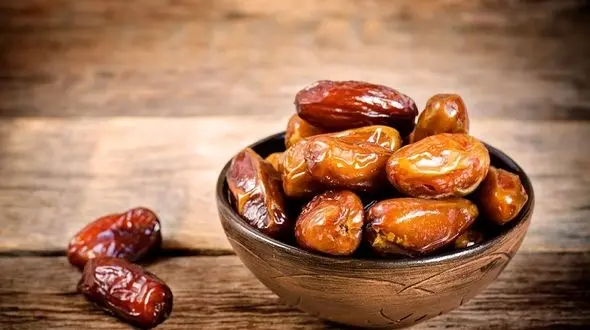 با خوردن روزانه 4 خرما ویتامین های بدن تان را تامین کنید